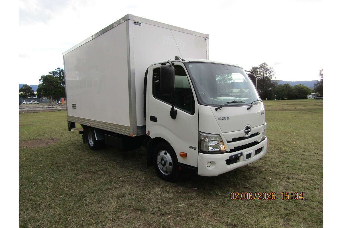2023 Hino 300 Series 616 MWB image 17