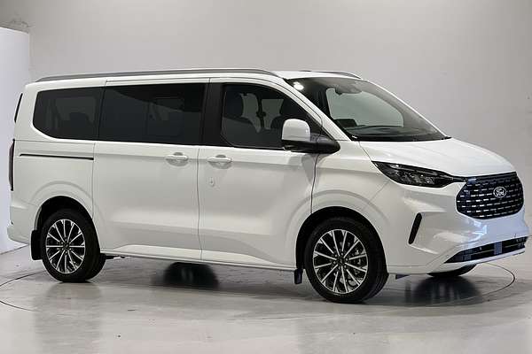 2025 Ford Tourneo Titanium X AV SWB