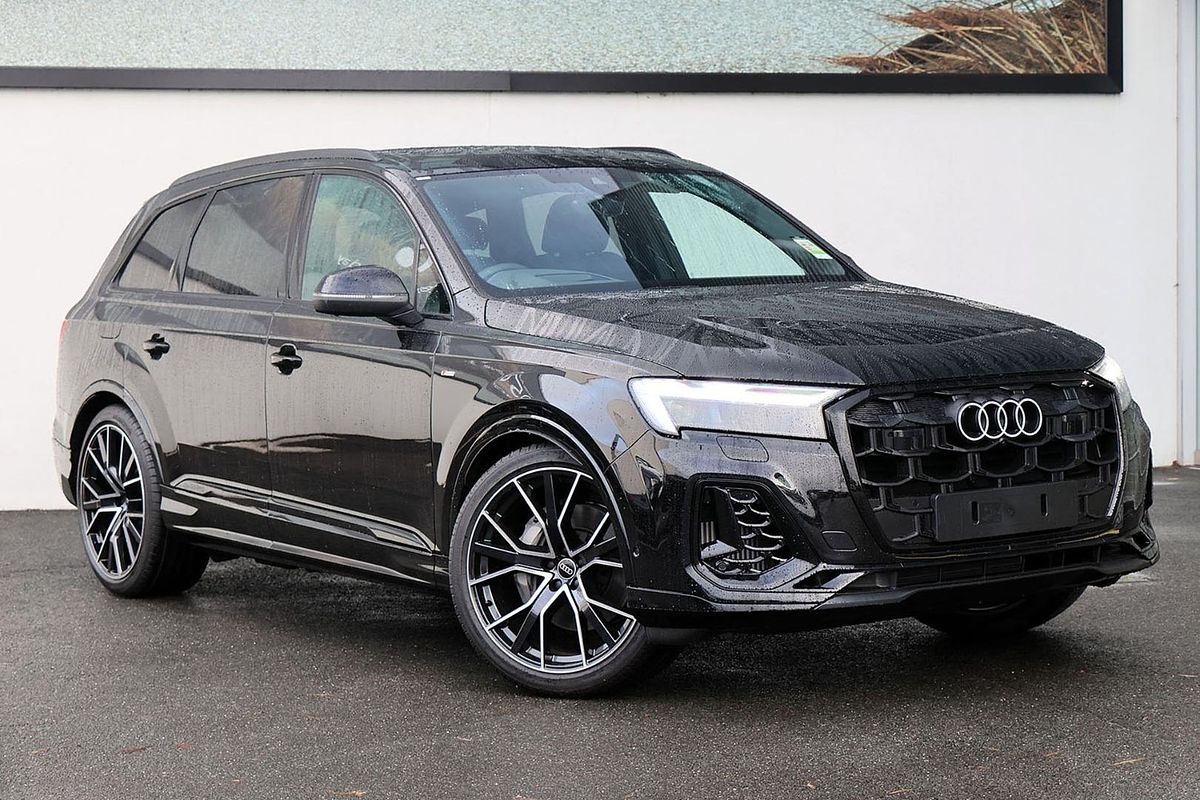 2025 Audi Q7 TFSI 250kW S line 4M