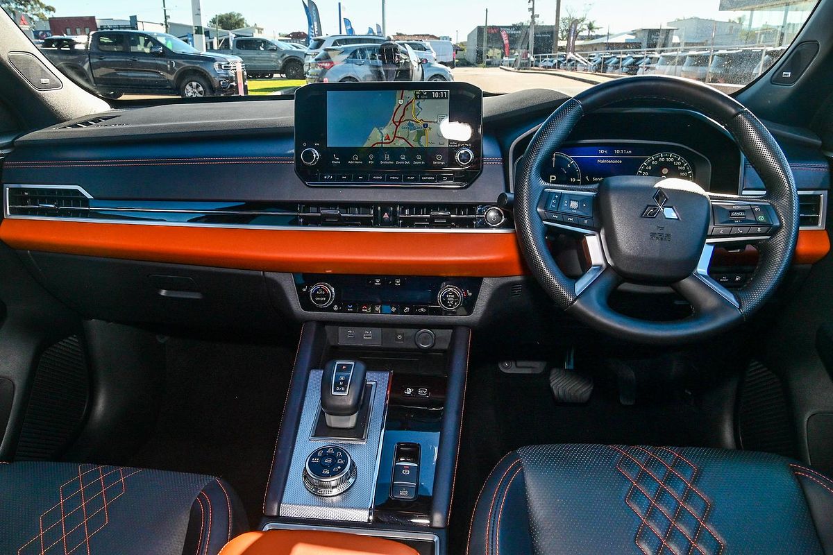 2025 Mitsubishi Outlander PHEV Exceed Tourer ZM