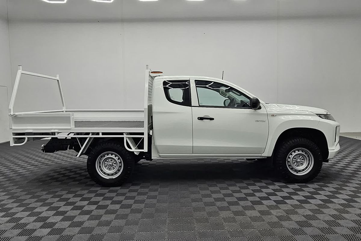 2019 Mitsubishi Triton GLX MR 4X4