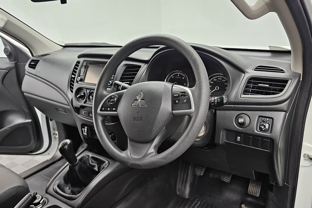 2019 Mitsubishi Triton GLX MR 4X4