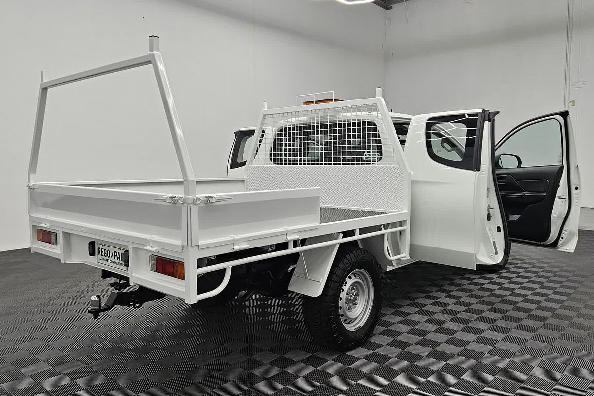 2019 Mitsubishi Triton GLX MR 4X4
