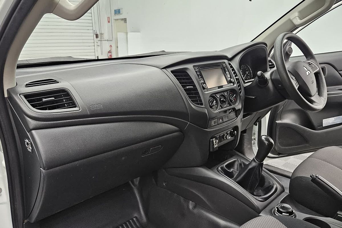 2019 Mitsubishi Triton GLX MR 4X4