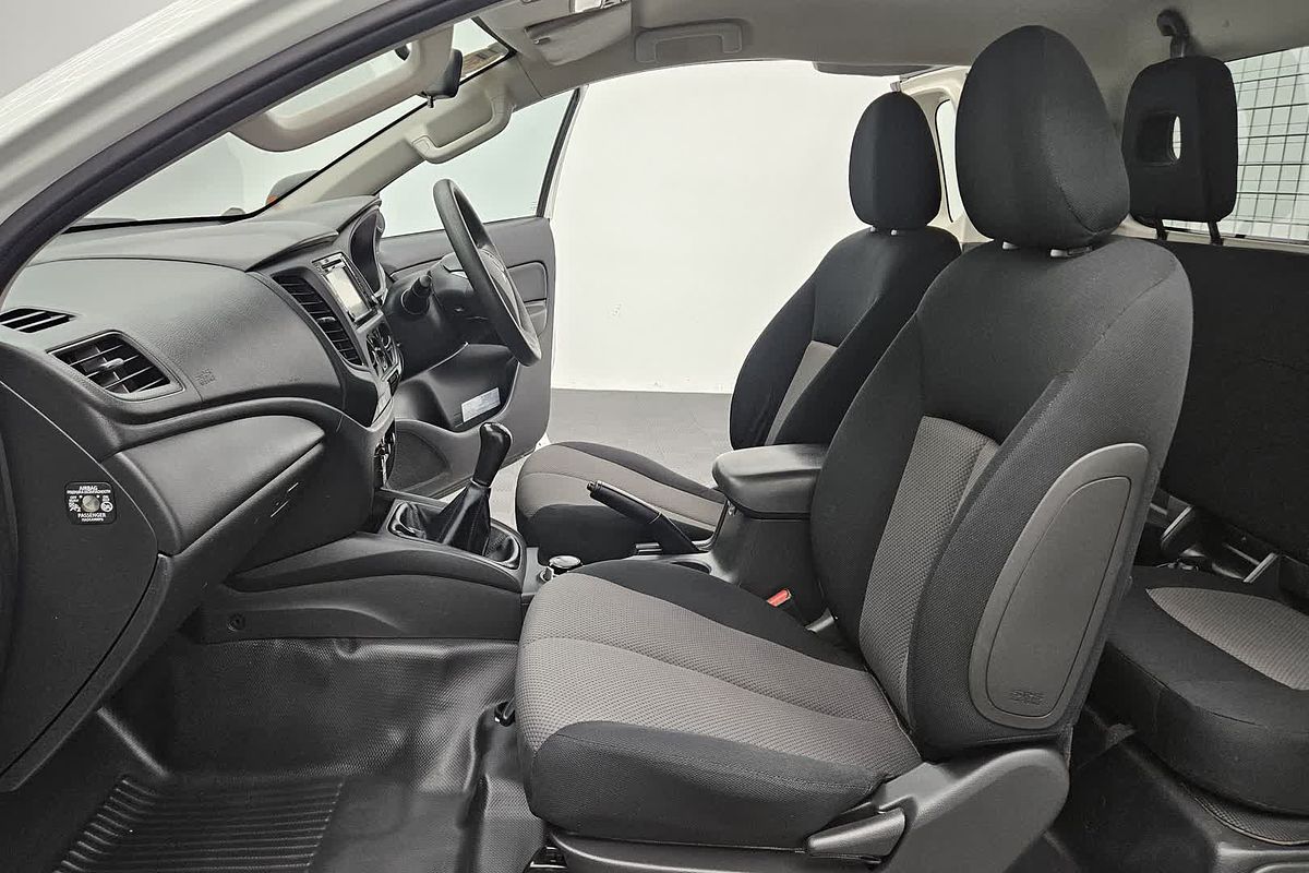 2019 Mitsubishi Triton GLX MR 4X4