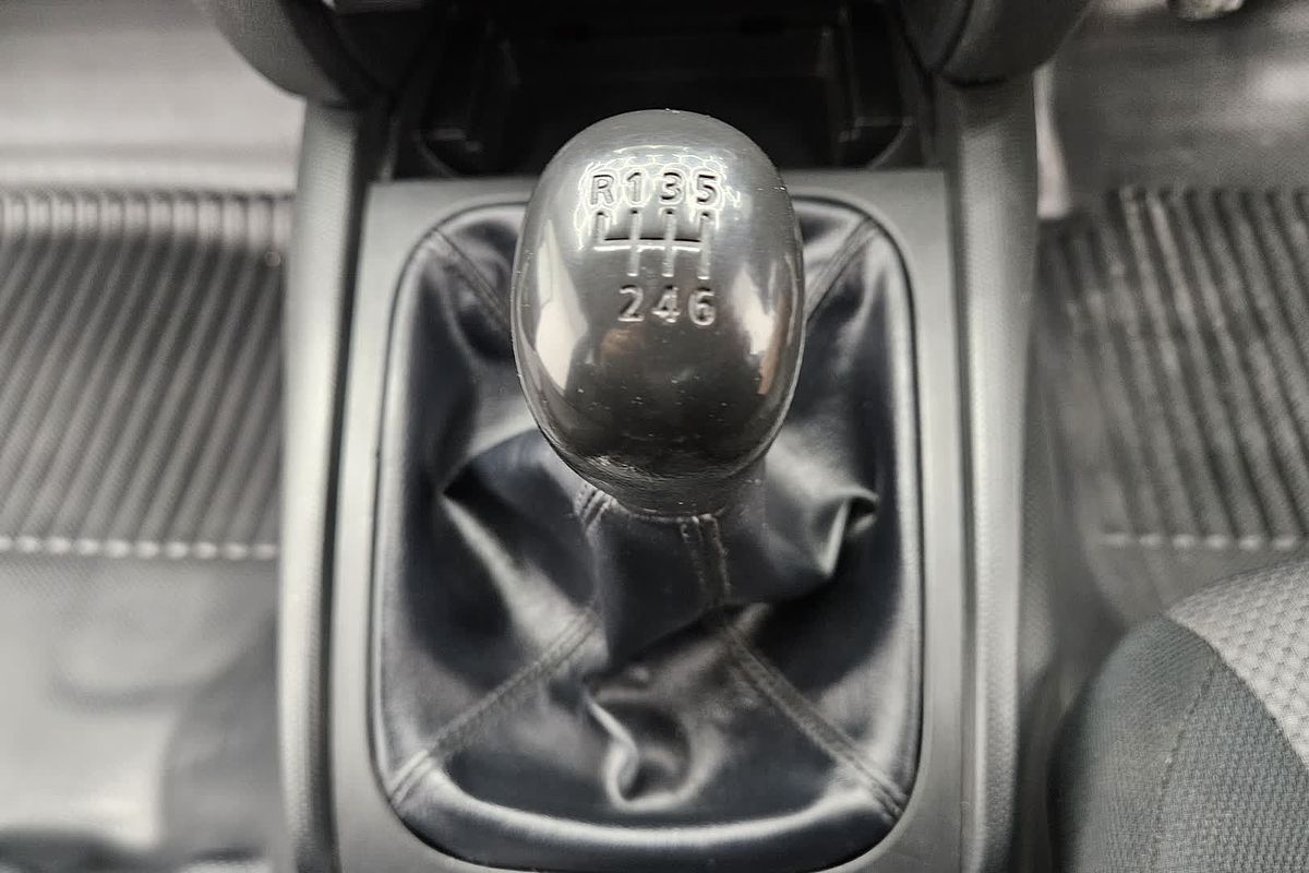 2019 Mitsubishi Triton GLX MR 4X4