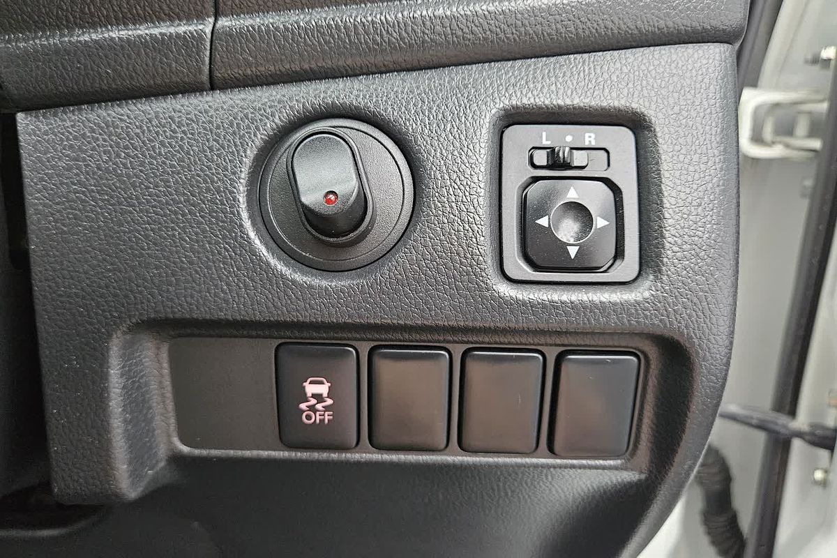2019 Mitsubishi Triton GLX MR 4X4