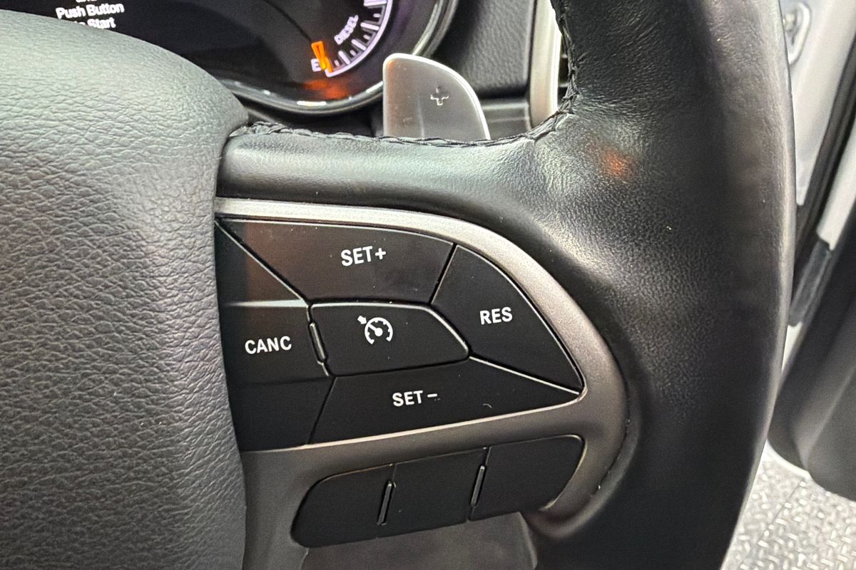2021 Jeep Grand Cherokee Night Eagle WK