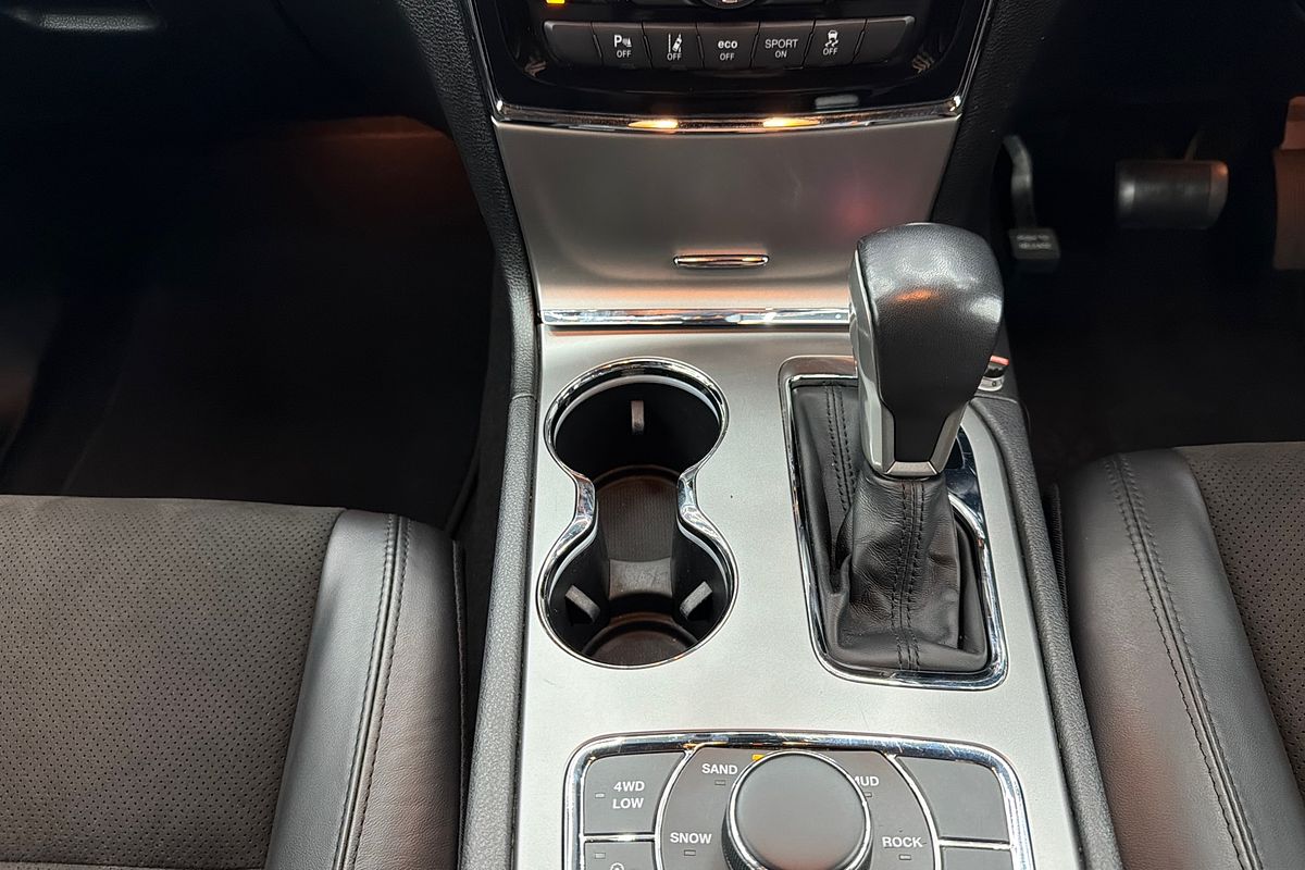 2021 Jeep Grand Cherokee Night Eagle WK