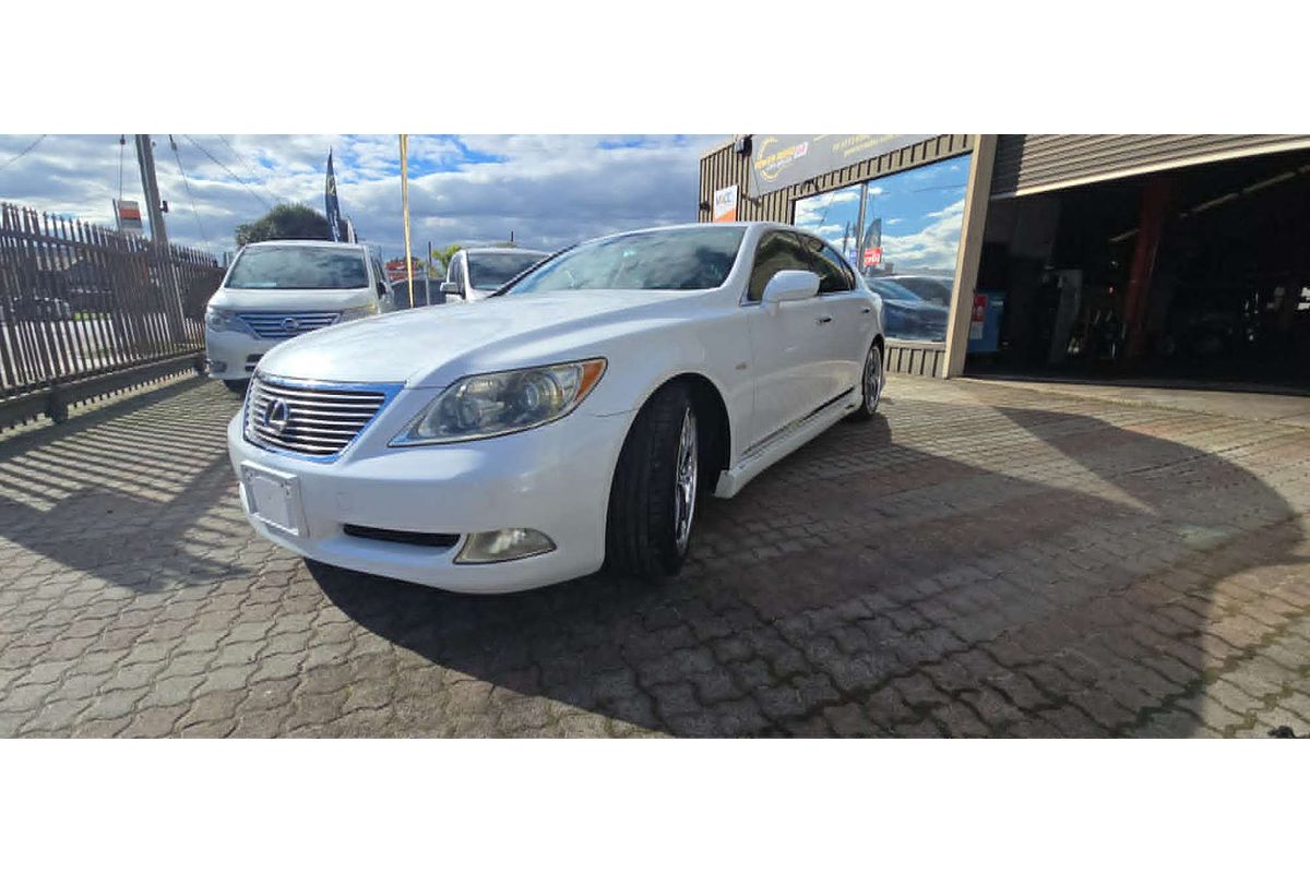 2007 Lexus LS 460
