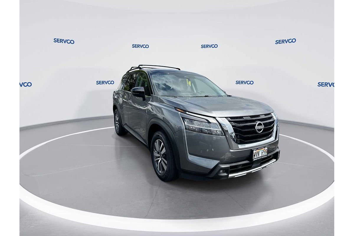 2023 Nissan Pathfinder SL