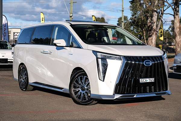 2026 GAC M8 Luxury