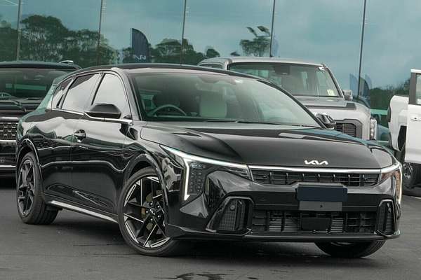 2025 Kia K4 GT-Line CL4m