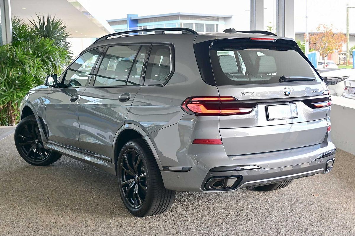 2025 BMW X7 xDrive40i M Sport G07 LCI