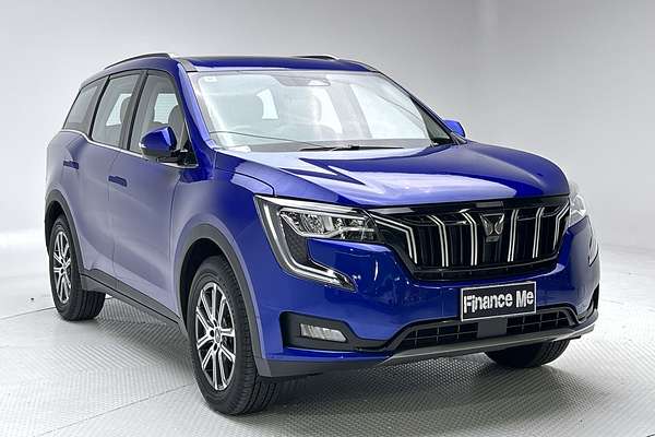 2023 Mahindra XUV700 AX7L