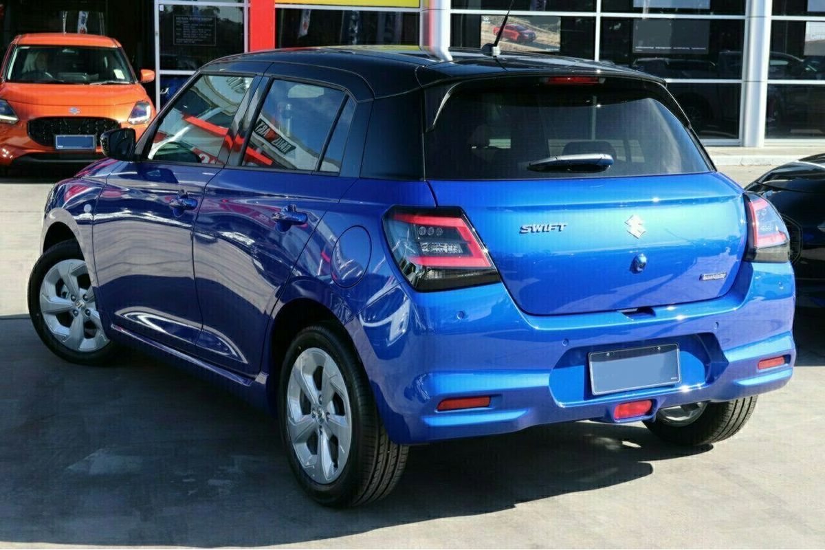 2025 Suzuki Swift Hybrid UZ