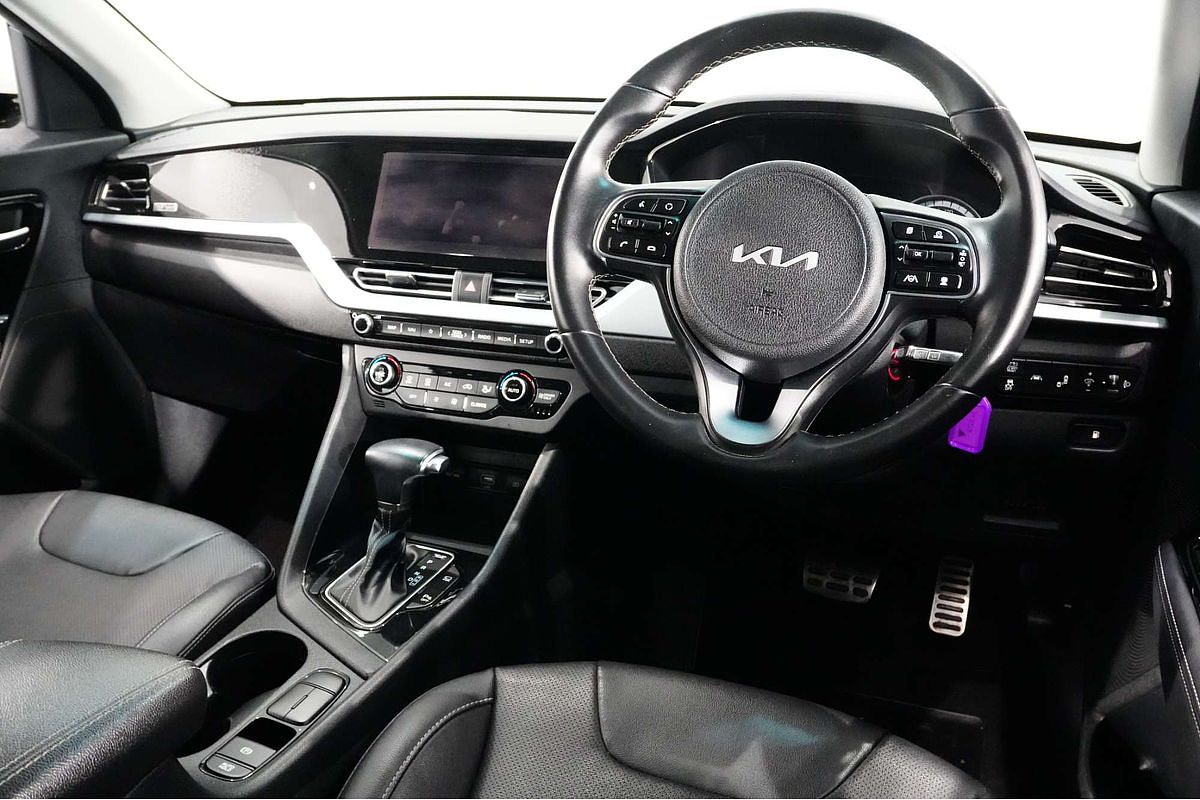 2022 Kia Niro Hybrid Sport DE