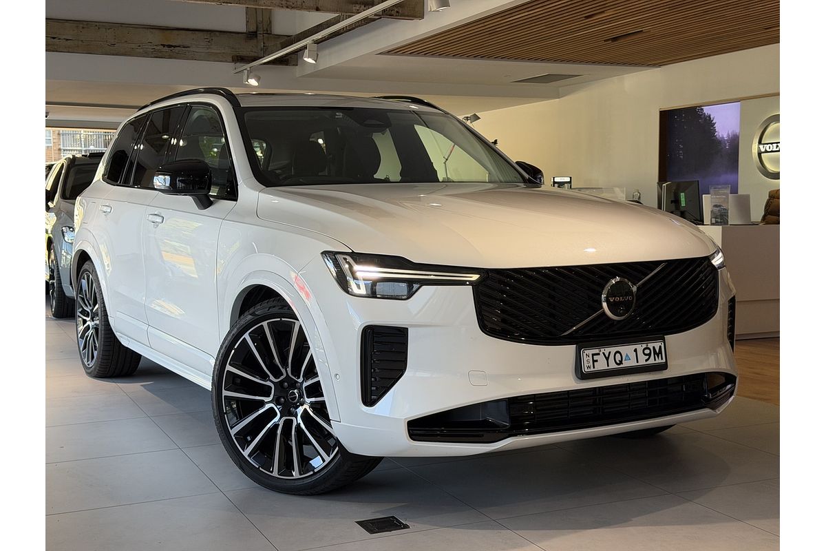2025 Volvo XC90 Ultra T8 Plug-In Hybrid