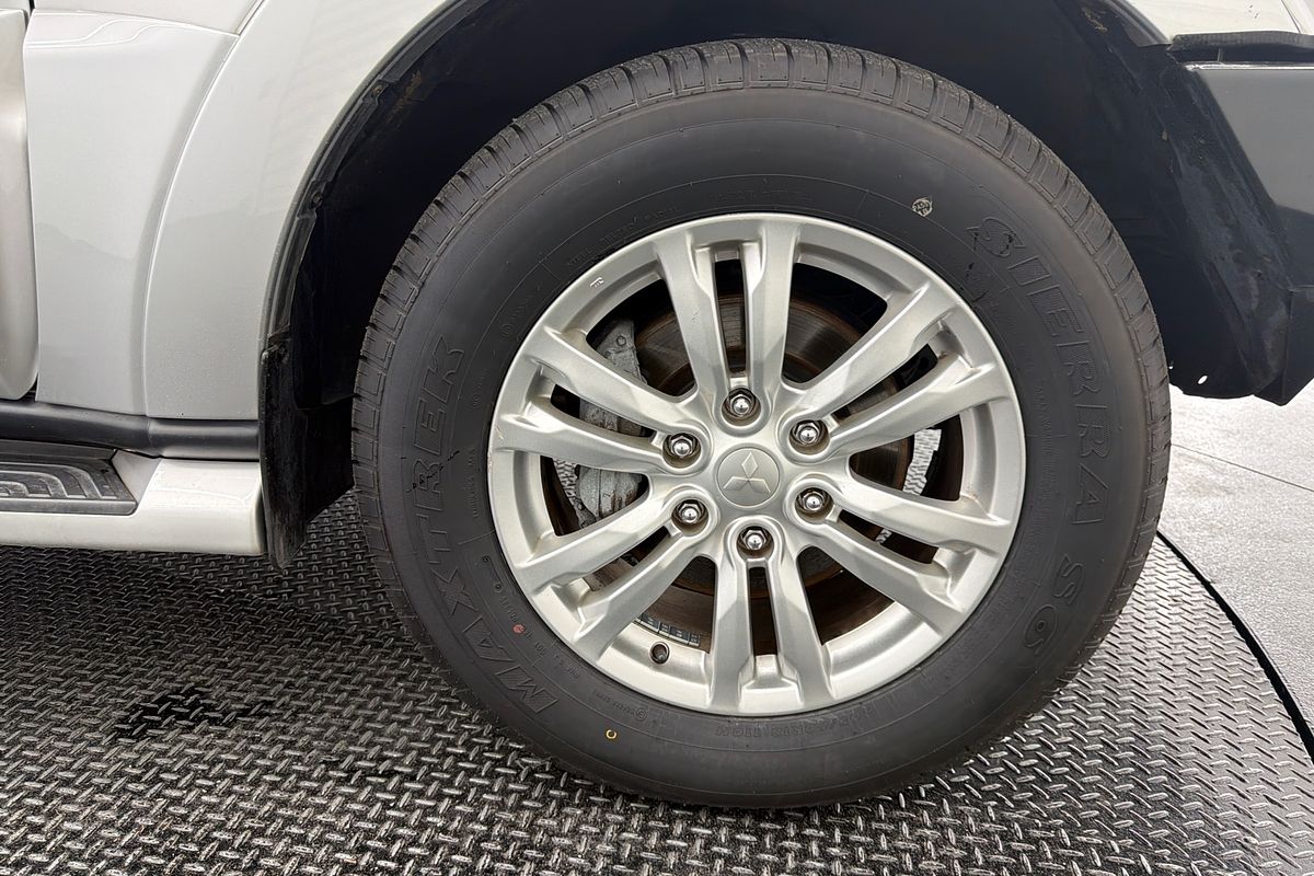2018 Mitsubishi Pajero GLX NX