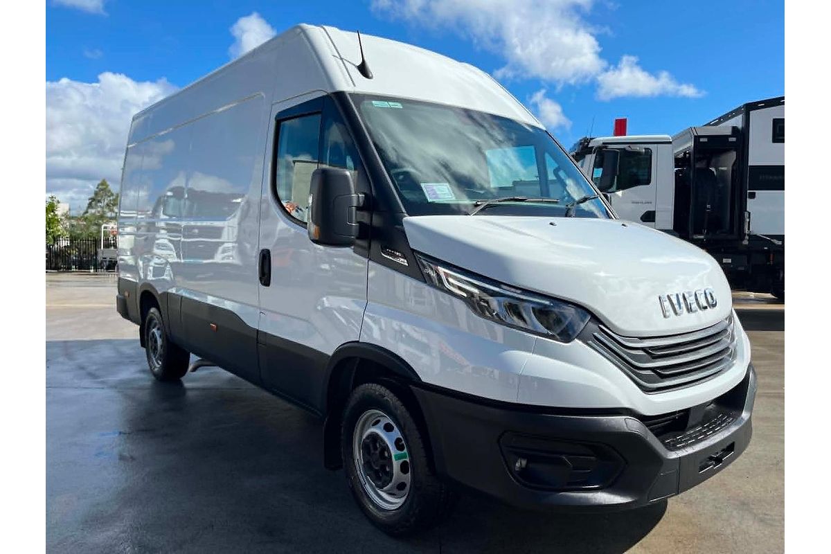 2025 Iveco Daily 35S14V 12m3 Van Dual Slide