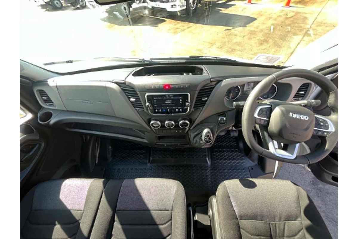 2025 IVECO Daily 35S14V image 16