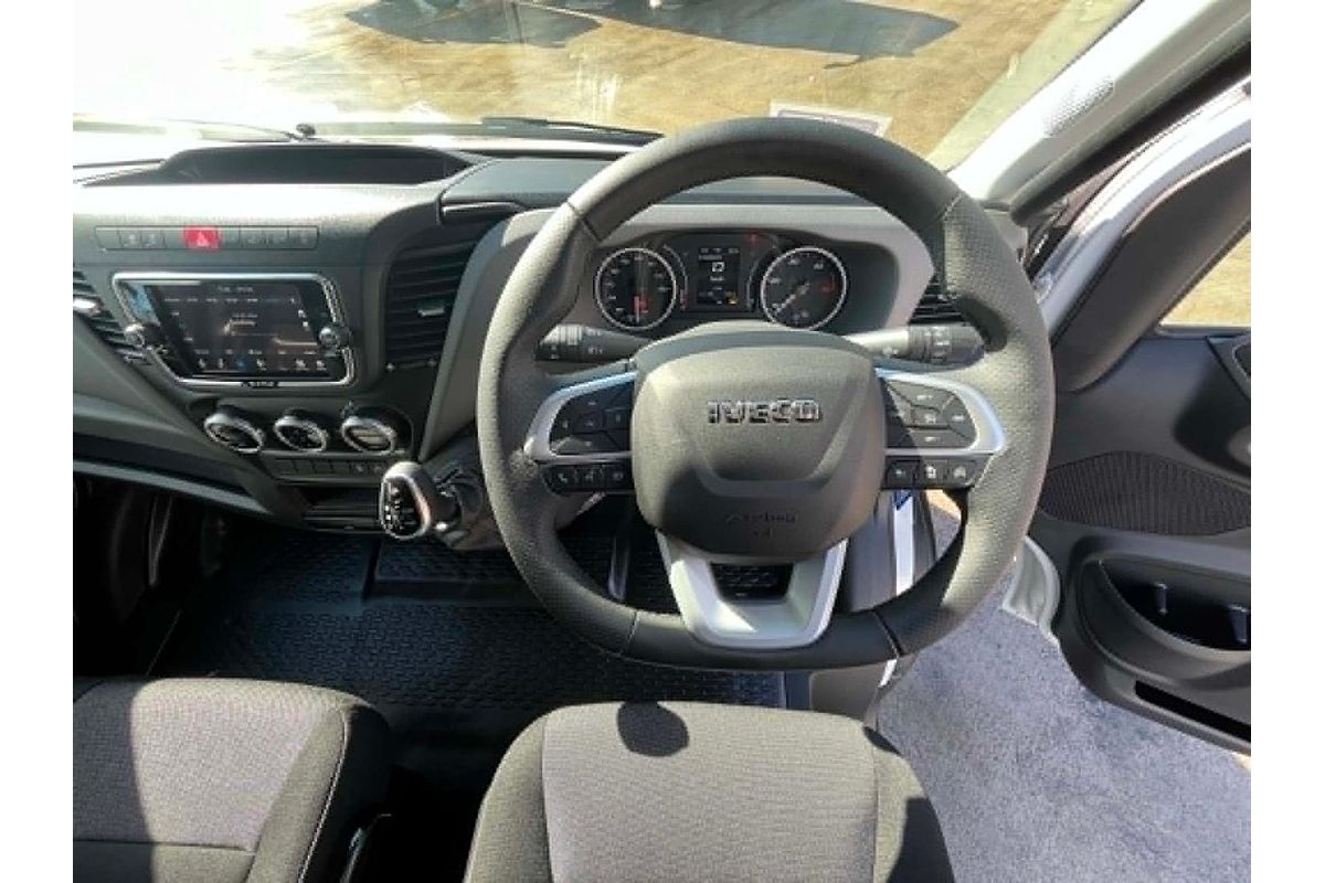 2025 IVECO Daily 35S14V image 18