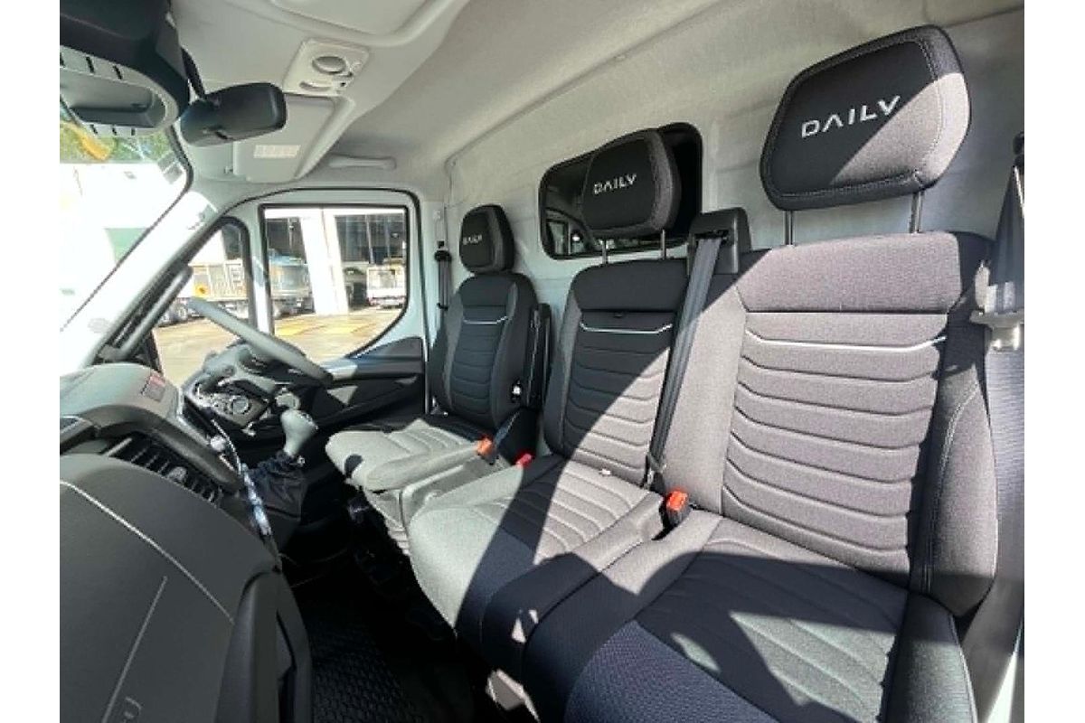 2025 IVECO Daily 35S14V image 20