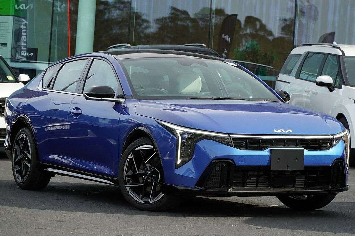 2025 Kia K4 GT-Line CL4m