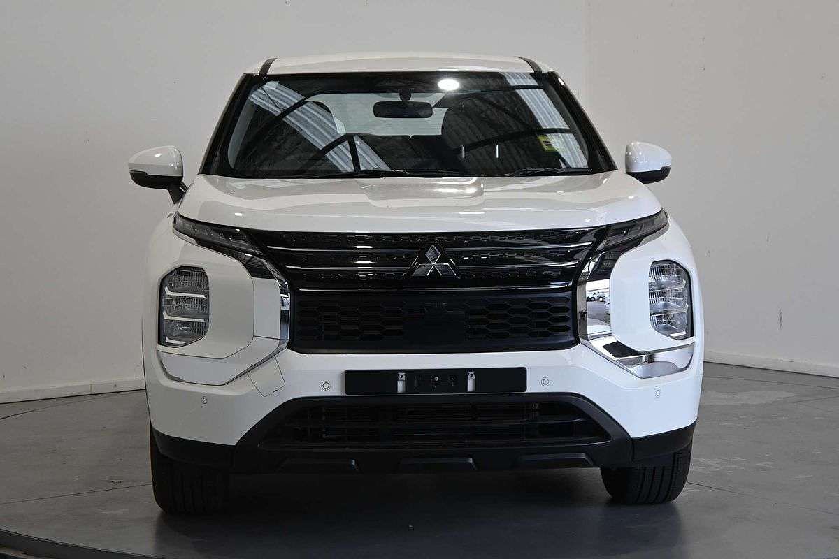 2026 Mitsubishi Outlander ES ZM