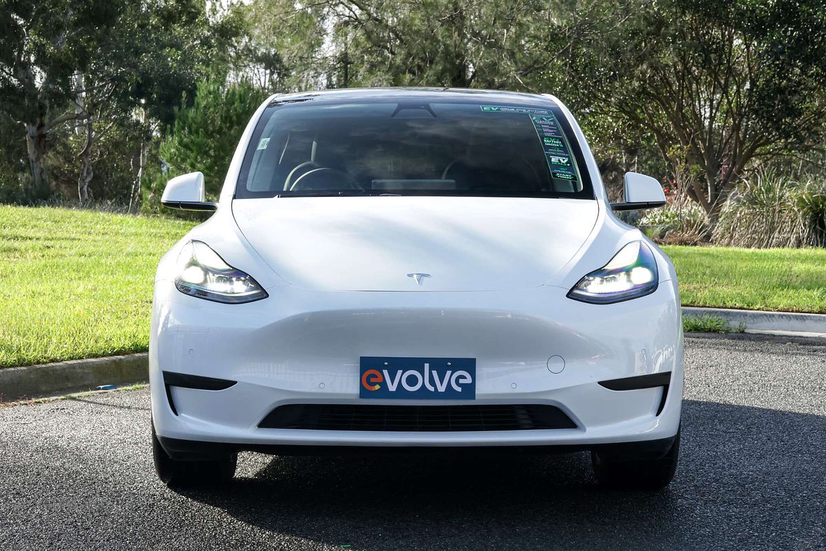 2022 Tesla Model Y Rear-Wheel Drive