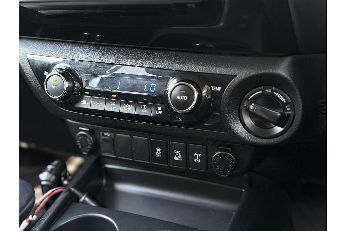 2016 Toyota Hilux SR5 GUN126R 4X4