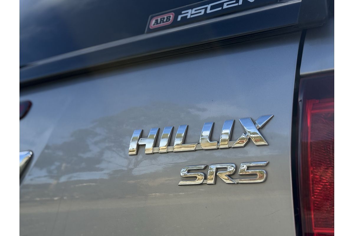 2016 Toyota Hilux SR5 GUN126R 4X4