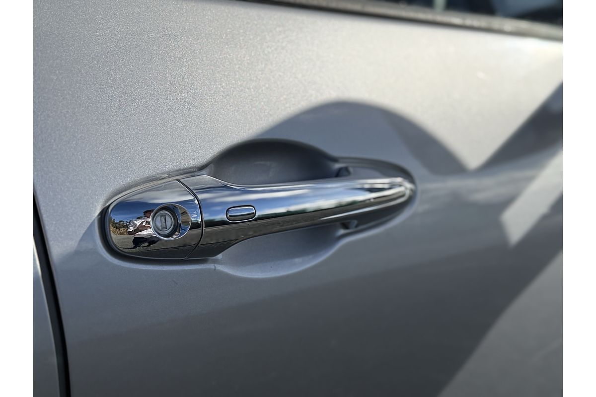 2016 Toyota Hilux SR5 GUN126R 4X4