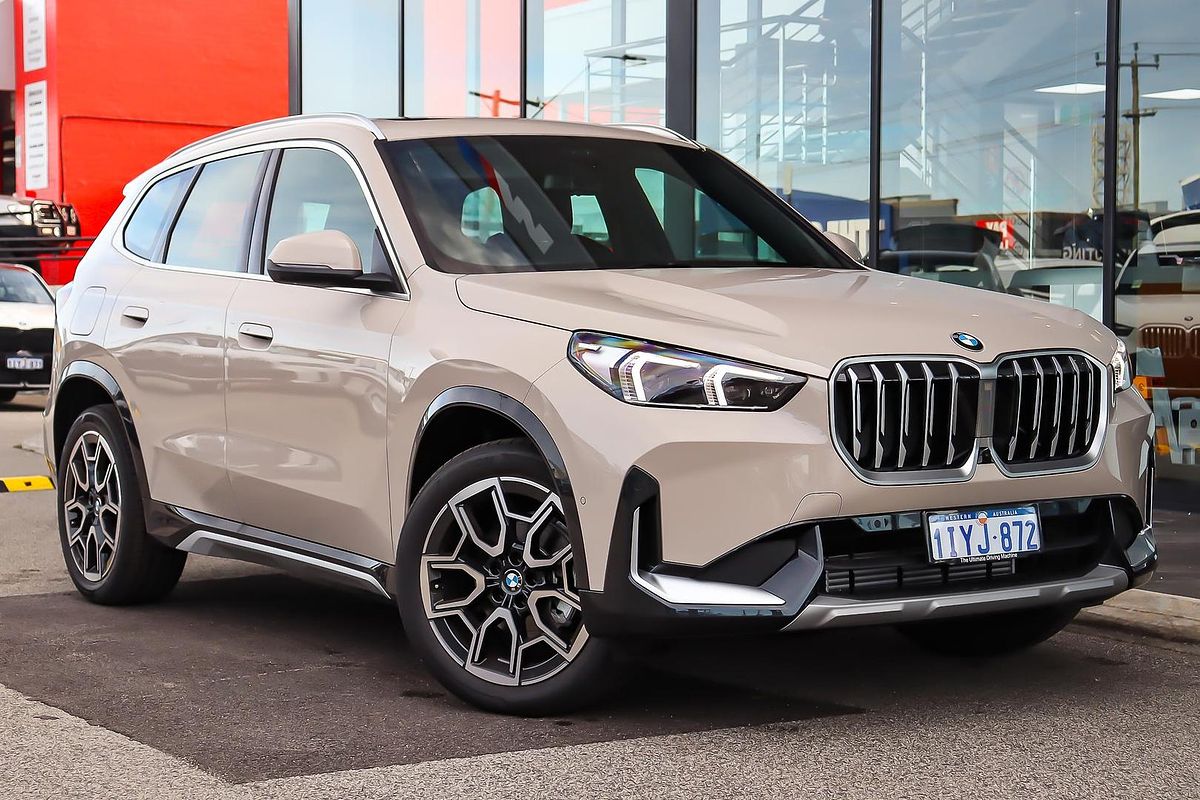 2026 BMW X1 sDrive18i U11