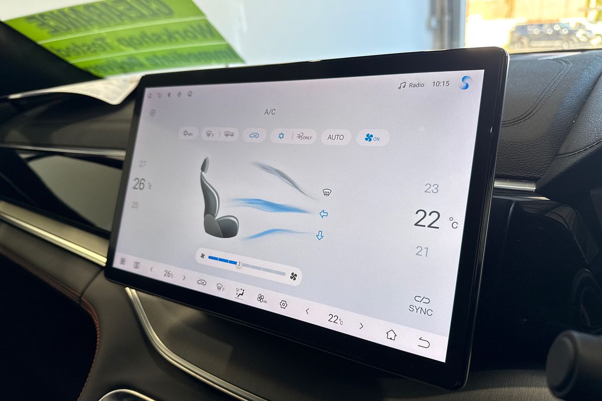 2025 BYD SEALION 6 Essential