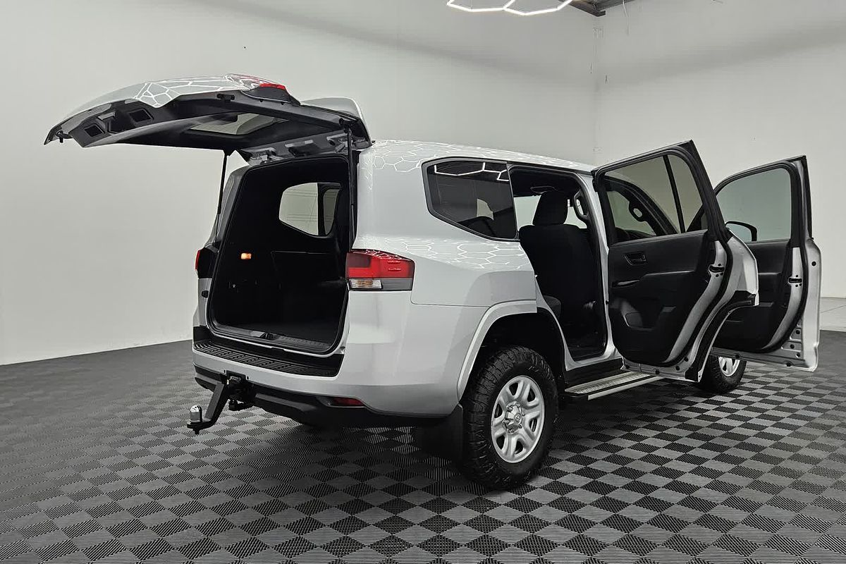 2025 Toyota Landcruiser GX FJA300R