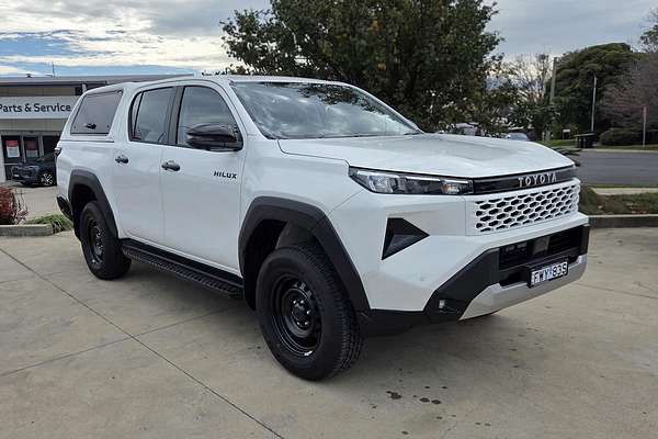 2026 Toyota Hilux SR 48V GUN227R 4X4