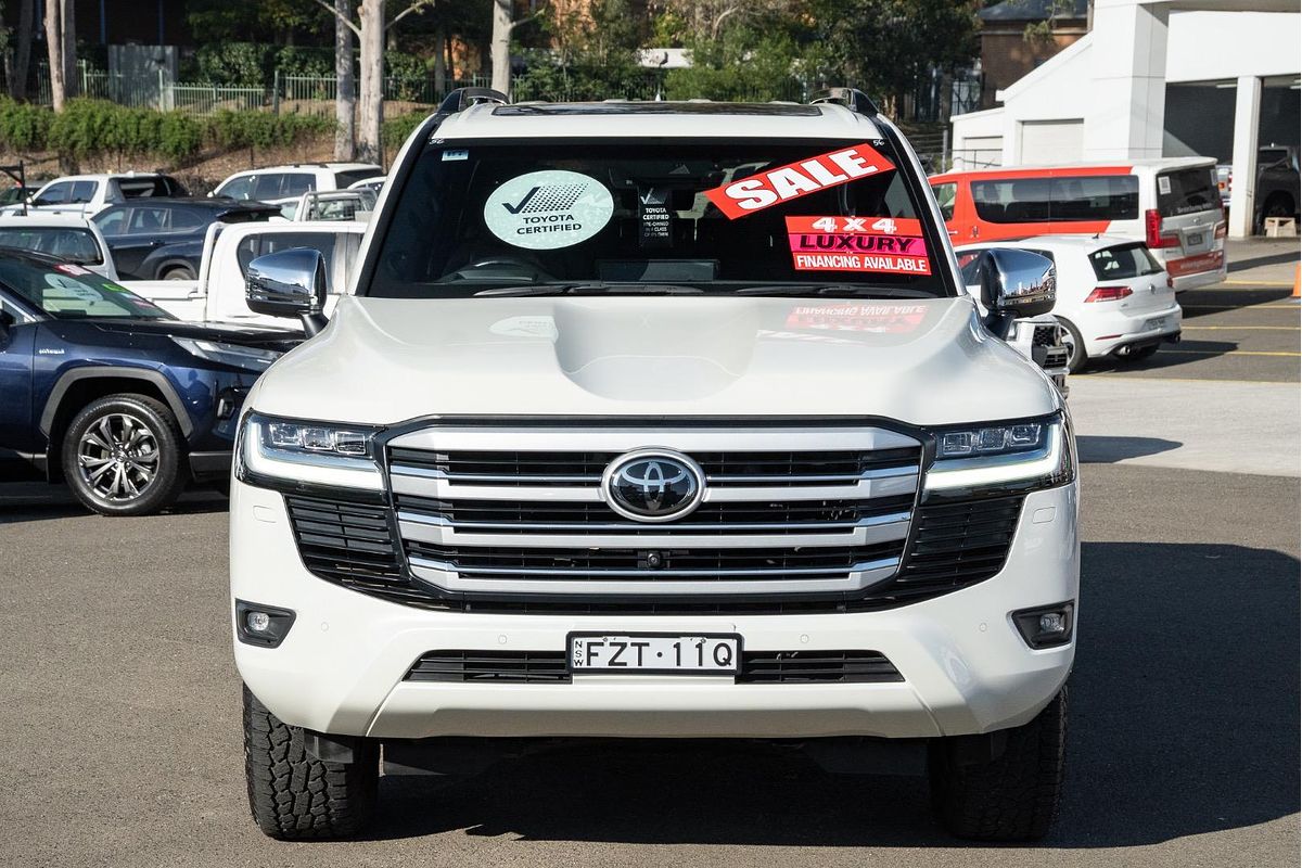 2024 Toyota Landcruiser Sahara FJA300R