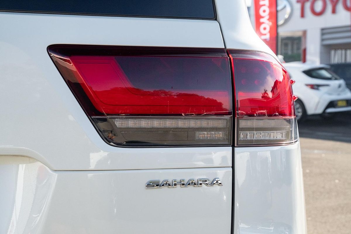 2024 Toyota Landcruiser Sahara FJA300R