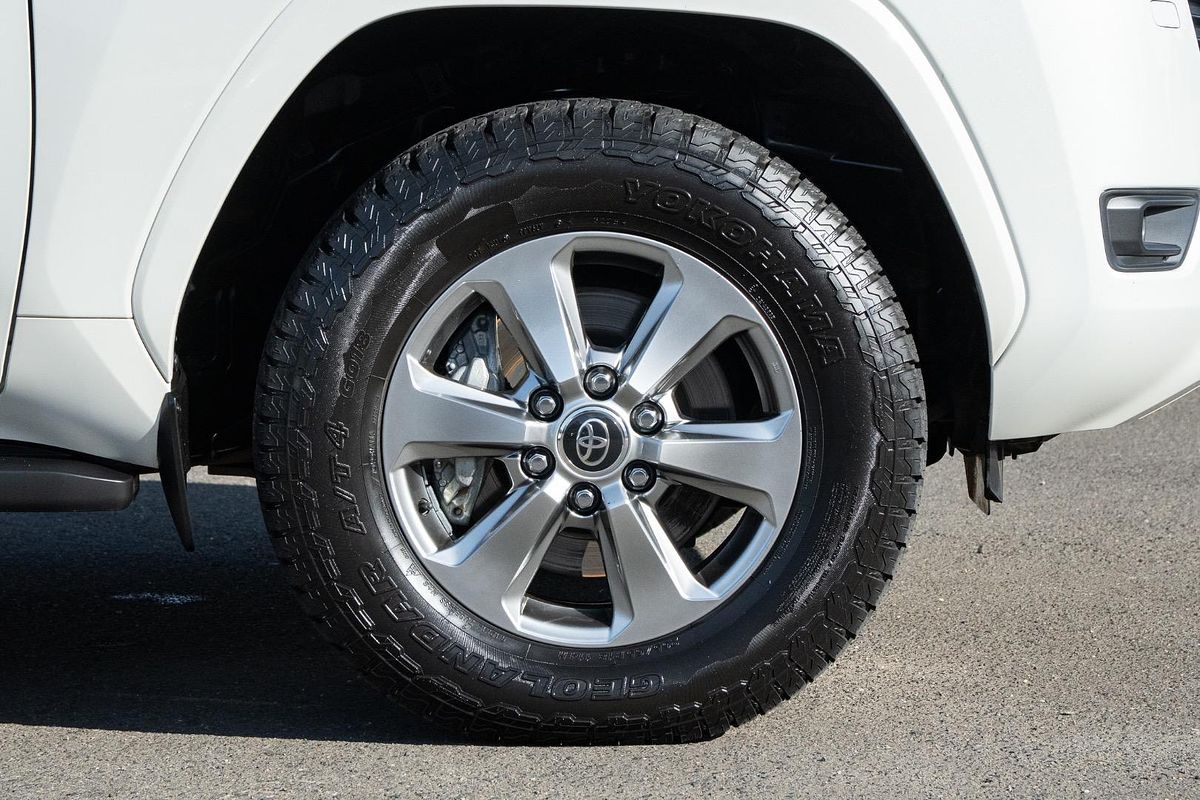 2024 Toyota Landcruiser Sahara FJA300R