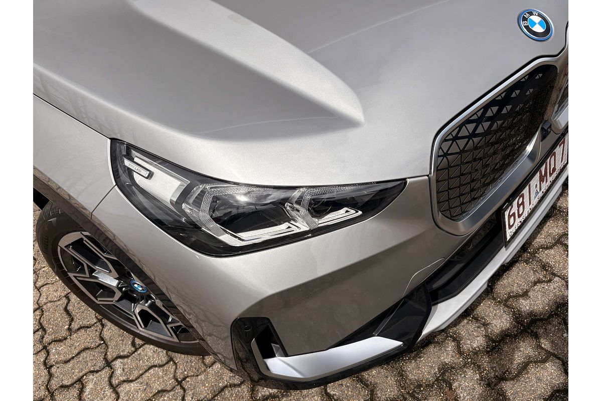 2023 BMW iX1 eDrive20 xLine U11