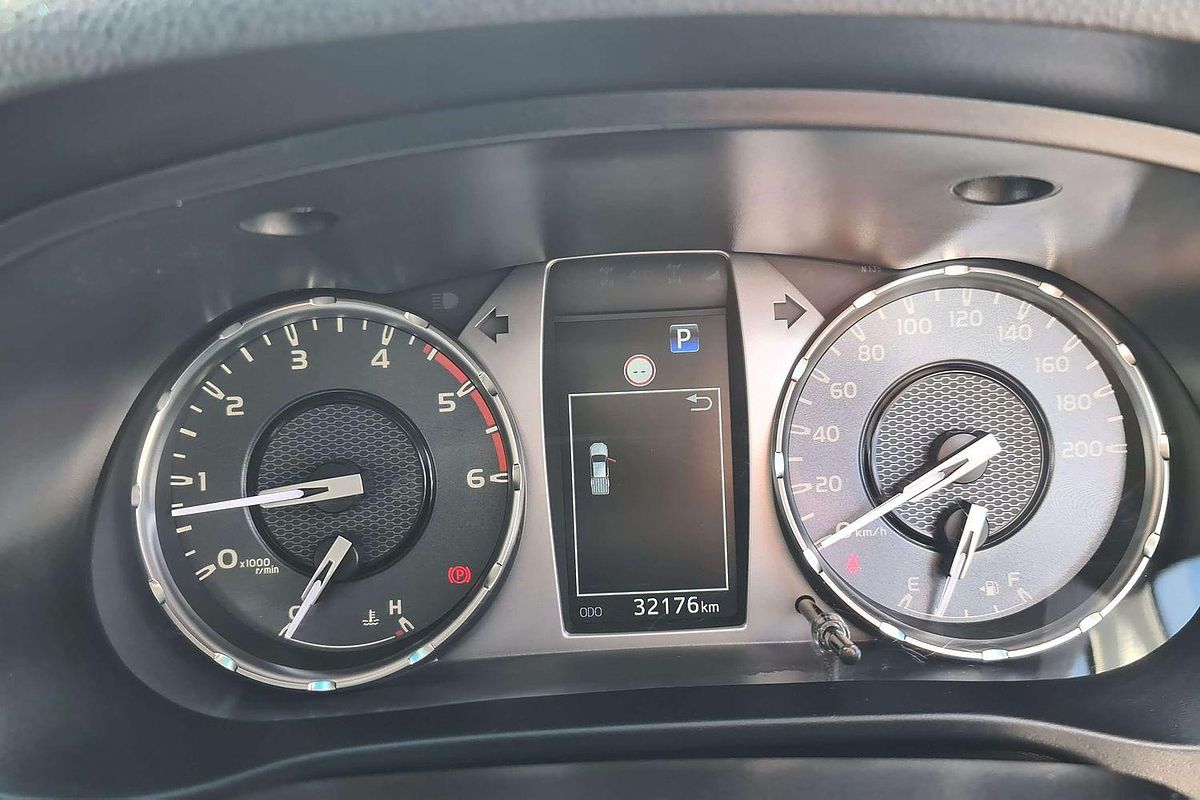 2025 Toyota Hilux SR GUN126R 4X4