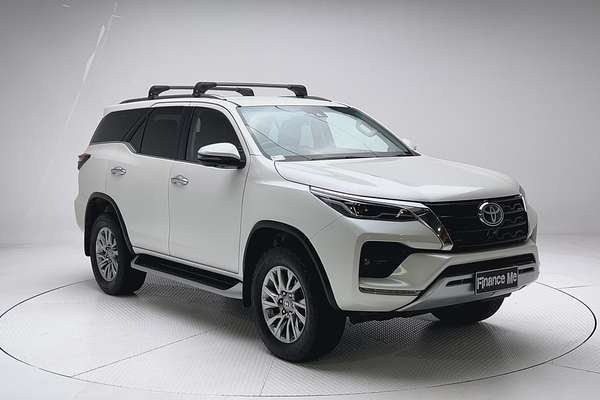 2022 Toyota Fortuner Crusade GUN156R thumb-1