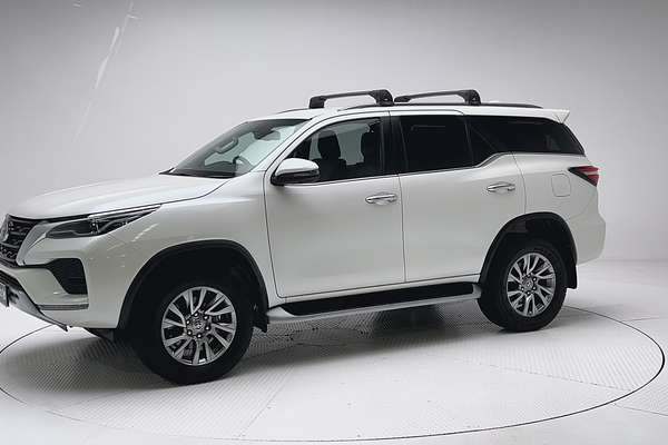 2022 Toyota Fortuner Crusade GUN156R thumb-3