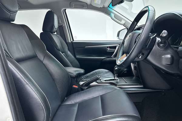 2022 Toyota Fortuner Crusade GUN156R thumb-12