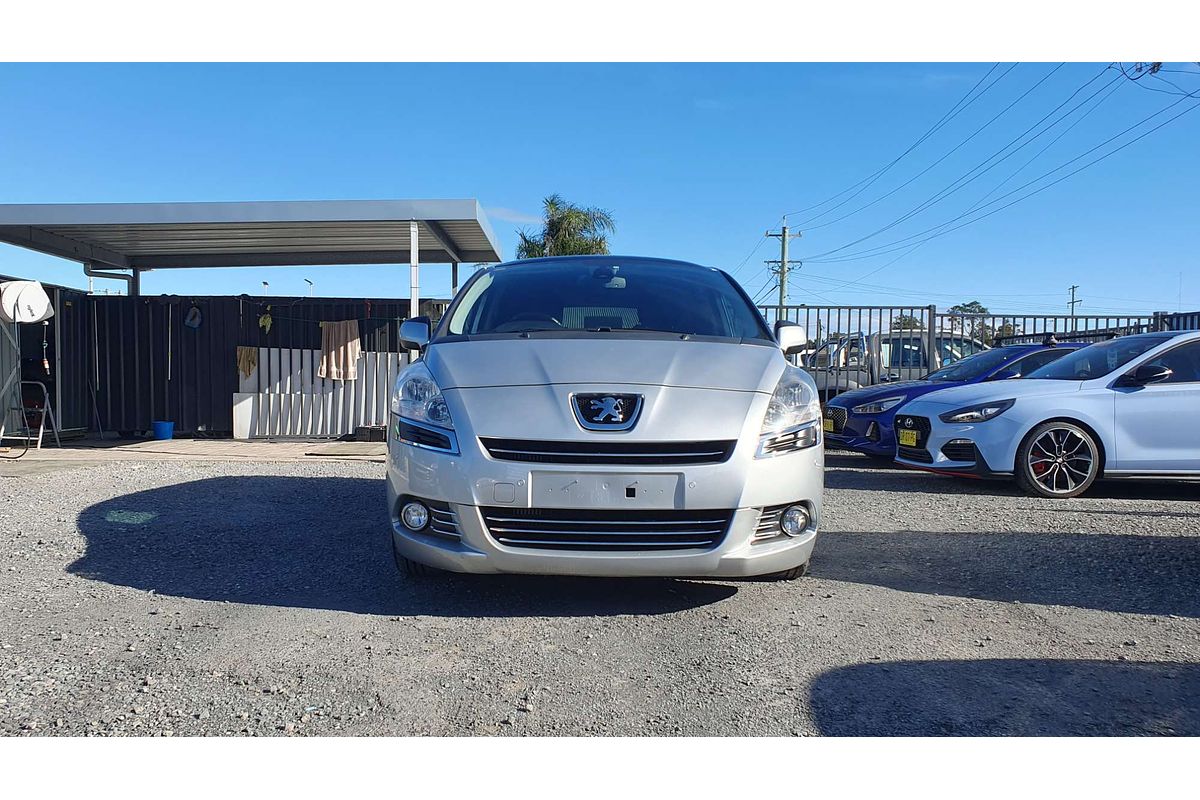2013 Peugeot 5008 Active