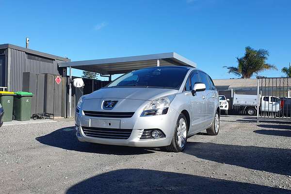 2013 Peugeot 5008 Active