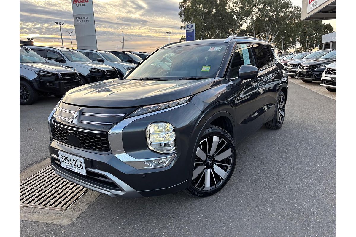 2025 Mitsubishi Outlander Exceed ZM