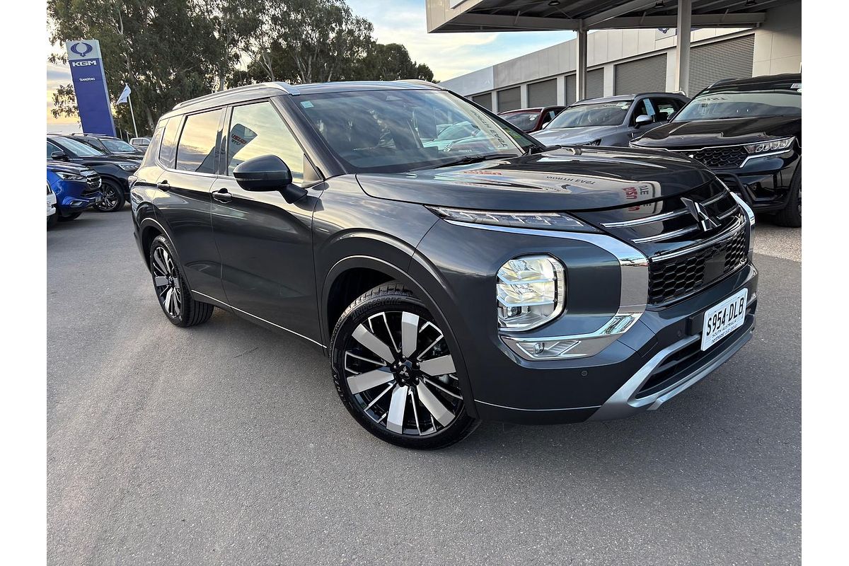 2025 Mitsubishi Outlander Exceed ZM