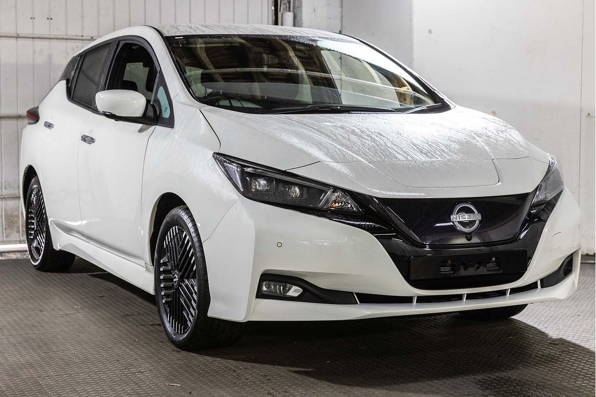 2024 Nissan LEAF ZE1